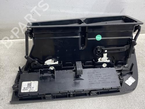 Air vent PEUGEOT 5008 (0U_, 0E_) 1.6 HDi | BP27637610I21 