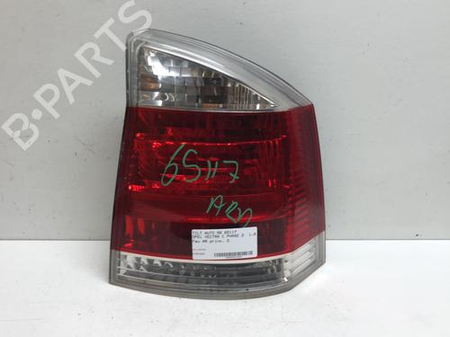 Używane Lampa tylna prawa OPEL VECTRA C GTS (Z02) 1.9 CDTI (F68) (120 hp) 18217206