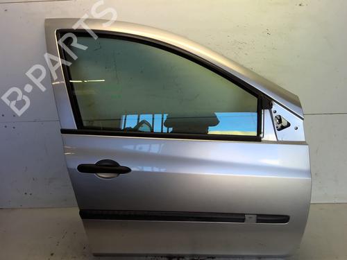 Used Right front door RENAULT CLIO III (BR0/1, CR0/1) 1.5 dCi (C/BR0G, C/BR1G) (68 hp) 27271326