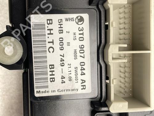 Used Climate control Climate control 26137828 26137828