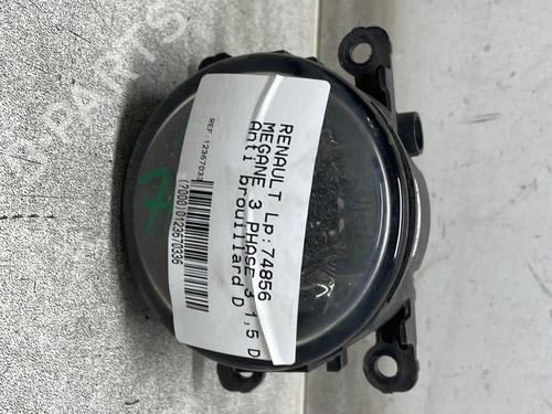 right-front-fog-light-renault-megane-iv-hatchback-b9amn_-2015-36025563 main image