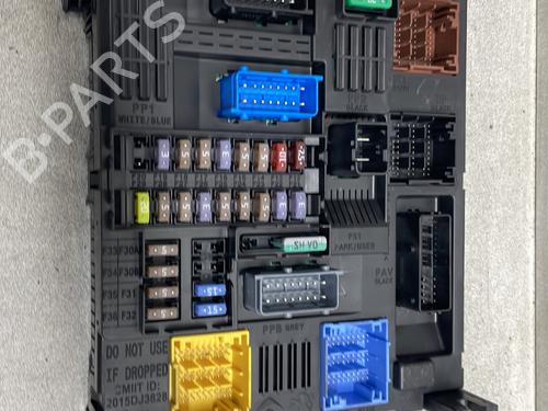 Used Fuse box CITROËN C3 III (SX) 1.5 BlueHDi 100 (SXYHYP, SXYHTU) (102 hp) 30484735