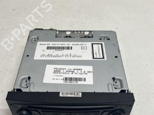 Used Radio Radio PEUGEOT 3008 I MPV (0U_) 1.6 HDi (112 hp) 18339588 18339588