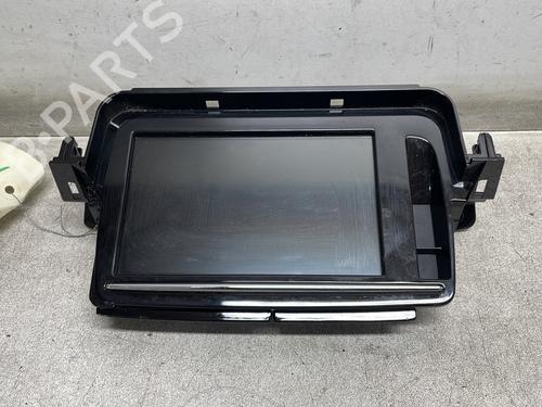 display-monitor-renault-megane-iii-hatchback-bz01_-b3_-2008-31768800 main image