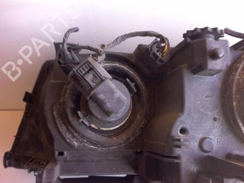 Right headlight BMW 3 (E46) 320 d | BP18219024C29