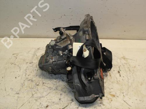 Getriebe für OPEL CORSA B (S93) 1.0 i 12V (F08, F68, M68) (54 hp) 18208425