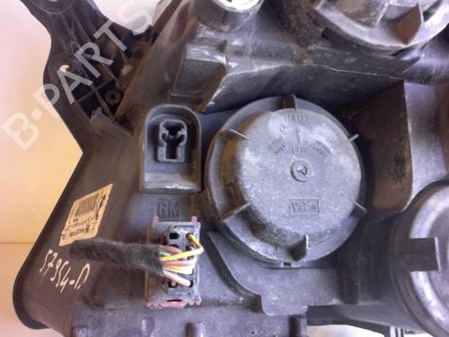 Right headlight OPEL MERIVA A MPV (X03) 1.4 16V Twinport (E75) | BP18211912C29 