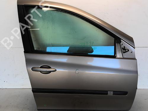 Used Right front door RENAULT CLIO III (BR0/1, CR0/1) 1.5 dCi (BR17, CR17) (86 hp) 24590372