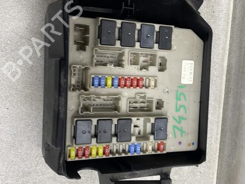 Used Fuse box RENAULT CLIO III (BR0/1, CR0/1) 1.5 dCi (BR17, CR17) (86 hp) 31909824