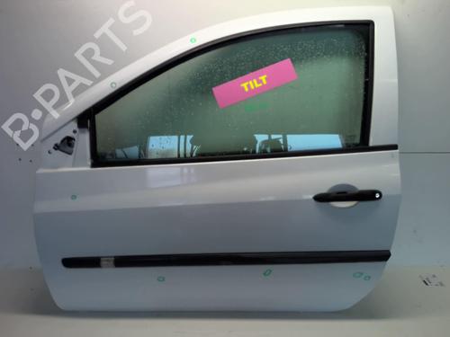 Used Left front door RENAULT CLIO III (BR0/1, CR0/1) 1.5 dCi (75 hp) 18843745