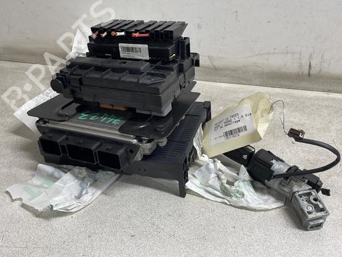 Used Electronic module PEUGEOT 5008 (0U_, 0E_) 1.6 HDi (110 hp) 31129660