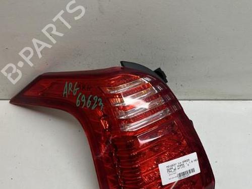 Used Left taillight PEUGEOT 5008 (0U_, 0E_) 1.6 HDi (112 hp) 18207052