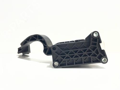 Used Pedal Pedal OPEL CORSA E (X15) 1.3 CDTI (08, 68) (75 hp) 40203288 40203288