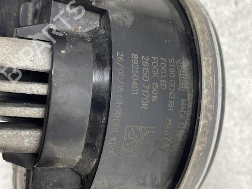 Used Right front fog light Right front fog light RENAULT CLIO IV (BH_) 1.2 TCe 120 (BHAU) (118 hp) 32523994 32523994
