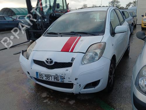 Brugte TOYOTA YARIS (_P13_) 1.0 (KSP130_, KSP130) (69 hp) 4353684
