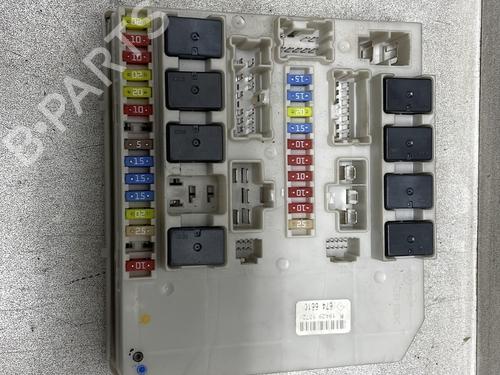 Caja reles / fusibles RENAULT MODUS / GRAND MODUS (F/JP0_) 1.6 (JP03, JP0B, JP0U, JP0Y, JP1G) (112 hp) 30408905