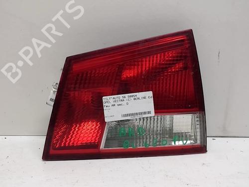 Used Right tailgate light OPEL VECTRA C Estate (Z02) 1.9 CDTI (F35) (120 hp) 18218981