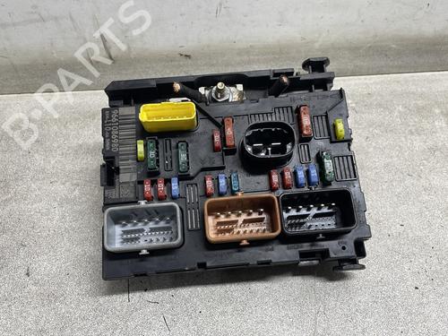 Used Fuse box PEUGEOT 207 (WA_, WC_) 1.6 HDi (90 hp) 31768802