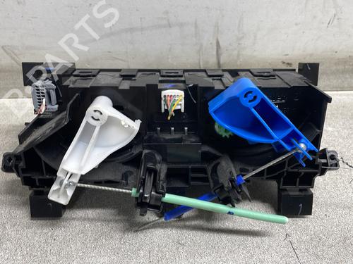 climate-control-renault-trafic-iii-van-fg_-2014-31760988 main image