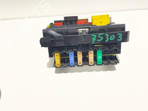 Used Fuse box Fuse box 37451735 37451735