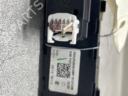 Switch RENAULT MASTER III Van (FV) 2.3 dCi 135 FWD (FV0N, FV08, FV06, FV00, FV1S) | BP32314316I30 - Image 2