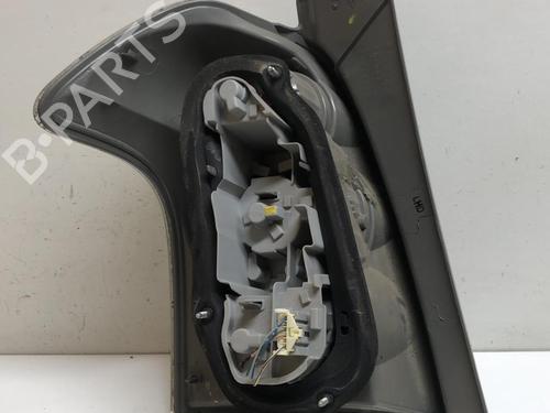 Used Right taillight TOYOTA COROLLA Verso (ZER_, ZZE12_, R1_) 2.2 D-4D (AUR10_, AUR10R) (136 hp) 18212943