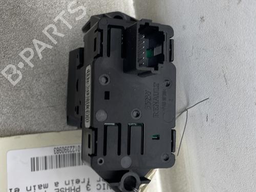 Used Switch Switch RENAULT SCÉNIC III (JZ0/1_) 1.5 dCi (110 hp) 32863849 32863849