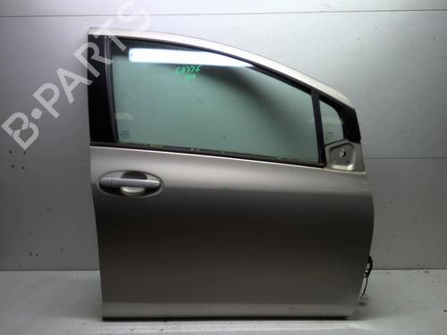 Used Right front door TOYOTA YARIS (_P9_) 1.4 D-4D (NLP90_, NLP90R) (90 hp) 18230010