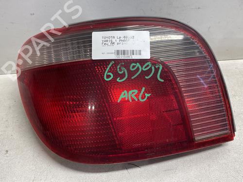 Venstre baglygte TOYOTA YARIS (_P1_) 1.3 (NCP10, SCP12_) (86 hp) 25622684