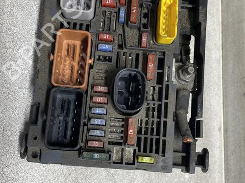 fuse-box-citroen-c4-picasso-i-mpv-ud_-2006-2007-2008-2009-2010-2011-2012-2013-2014-2015-31768803 main image