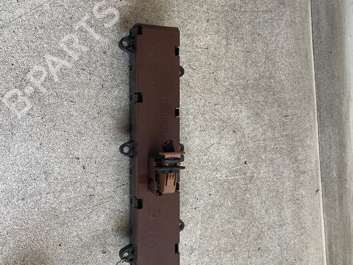 Used Warning switch Warning switch CITROËN JUMPER II Van 2.2 HDi 120 (120 hp) 34146360 34146360