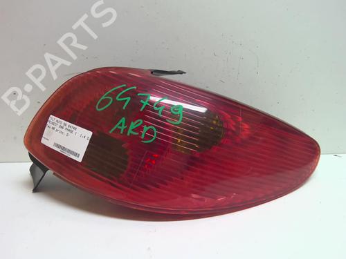 Used Right taillight PEUGEOT 206 Hatchback (2A/C) 1.4 HDi eco 70 (68 hp) 18213829