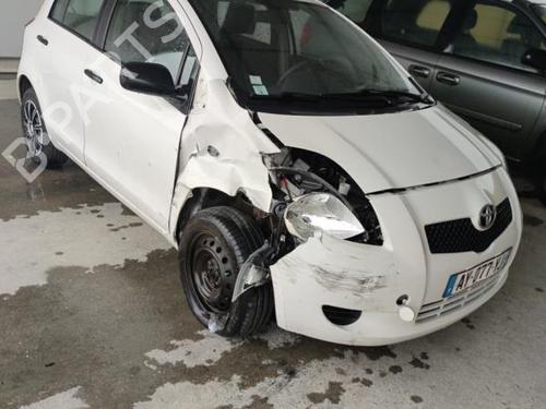Left taillight TOYOTA YARIS (_P9_) 1.0 VVT-i (KSP90_, KSP90R) | BP18217841C34 