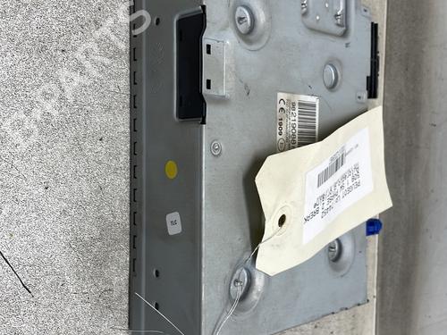 radio-peugeot-508-sw-i-8e_-2010-2011-2012-2013-2014-2015-2016-2017-2018-32681977 main image