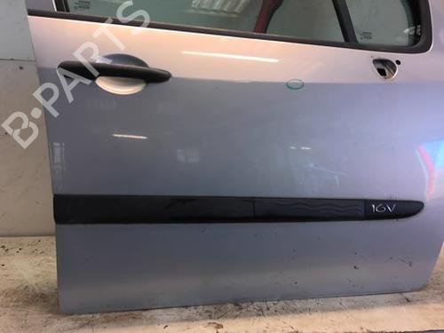 Used Right front door Right front door 31838520 31838520