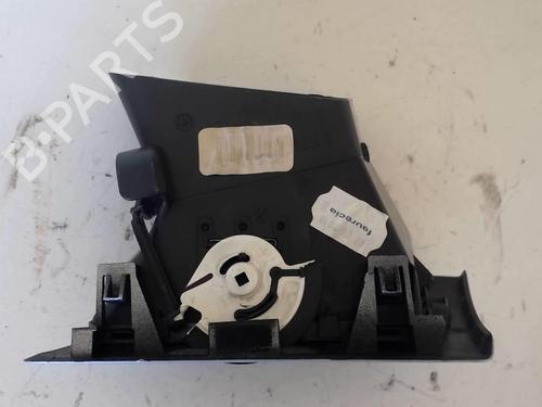 Used Air vent RENAULT MEGANE III Hatchback (BZ0/1_, B3_) 1.5 dCi (BZ09, BZ0D, BZ1W, BZ29, BZ14) (110 hp) 18232449