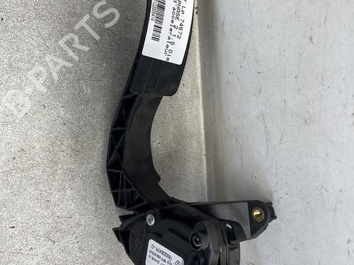 Used Pedal Pedal RENAULT CLIO IV (BH_) 1.5 dCi 90 (90 hp) 32681975 32681975