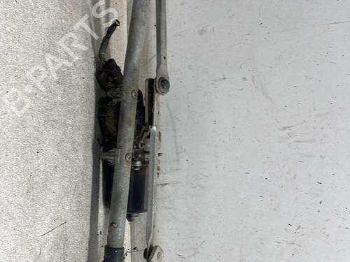 front-wipers-mechanism-renault-megane-iii-hatchback-bz01_-b3_-2008-32984471 main image