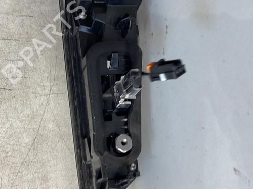 Used Right tailgate light Right tailgate light PEUGEOT 308 III (FB_, FH_, FP_, F3_, FM_) BlueHDi 130 (FBYHZL, FBYHZT) (131 hp) 27637706 27637706