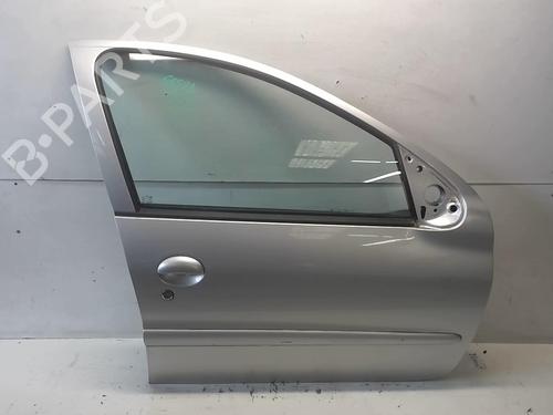 Used Right front door Right front door 18221130 18221130