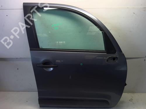 Used Right front door Right front door 18216638 18216638
