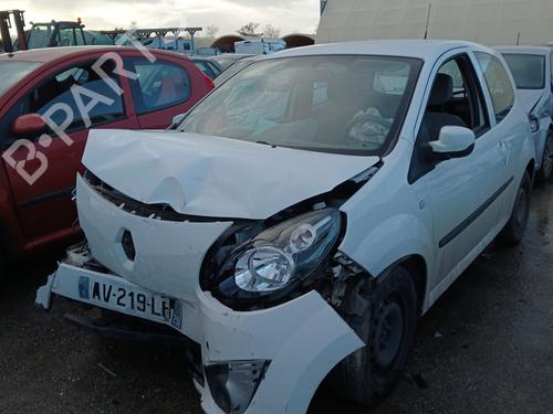 Brugte RENAULT TWINGO II (CN0_) 1.5 dCi (CN0E) (64 hp) 4361245