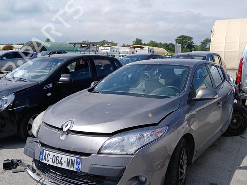 Brugte RENAULT MEGANE III Hatchback (BZ0/1_, B3_) 1.5 dCi (BZ0C) 4865102