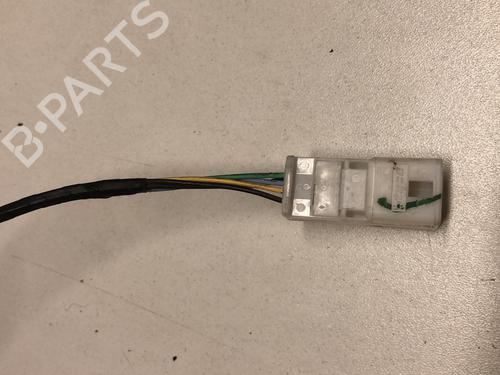 Used Right mirror Right mirror 18212745 18212745