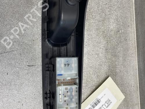 Left front window switch NISSAN NOTE (E12) 1.2 | BP33632085I27 - Image 3