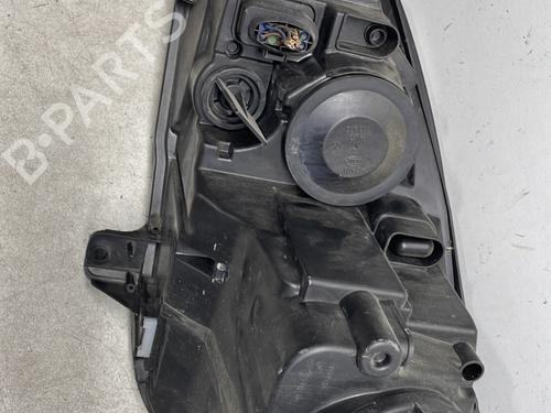 Used Right headlight Right headlight VW GOLF V (1K1) 1.9 TDI (105 hp) 27562459 27562459