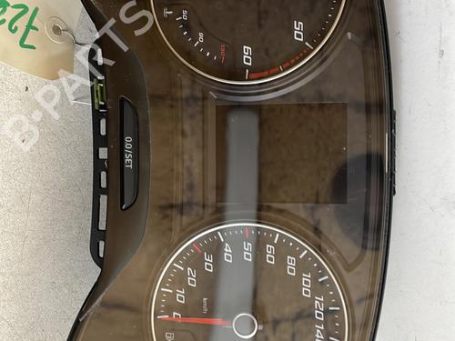 Used Instrument cluster SEAT LEON ST (5F8) 1.6 TDI (110 hp) 25602619