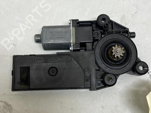 Rudehejsemotor forskærm venstre RENAULT MEGANE III Coupe (DZ0/1_) 2.0 TCe (DZ1N) (250 hp) 18231010