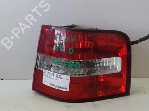 Used Right taillight FIAT STILO Multi Wagon (192_) 1.9 JTD (115 hp) 18229245