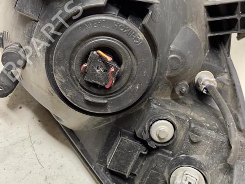 Faro izquierdo TOYOTA RAV 4 II (_A2_) 2.0 4WD (ACA21, ACA20) (150 hp) 18231900
